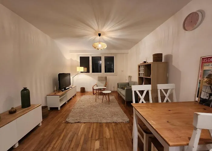 T3 Cosy Zola Parking Apartmán